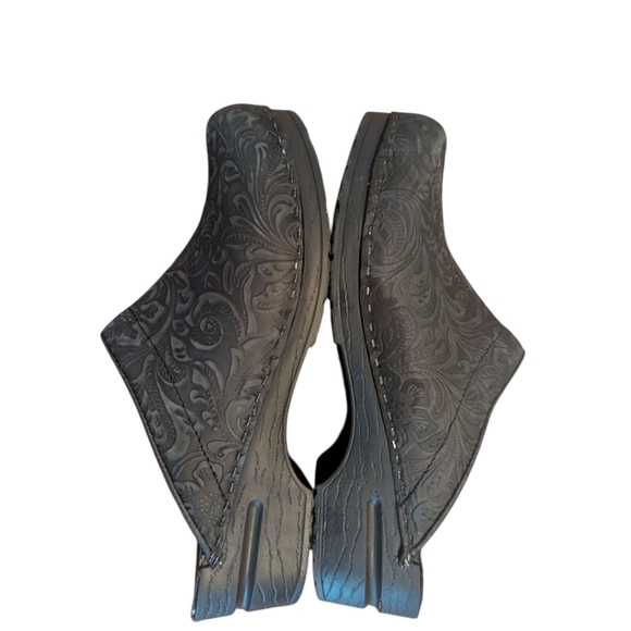 Bjork Swedish Comfort Tooled Leather Black Patterned Clogs Sz 10 - Picture 8 of 10